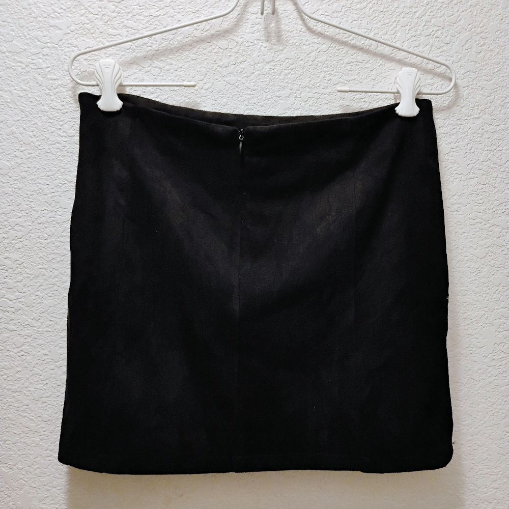 Floral Embroidered Black Skirt - Picture 2 of 7